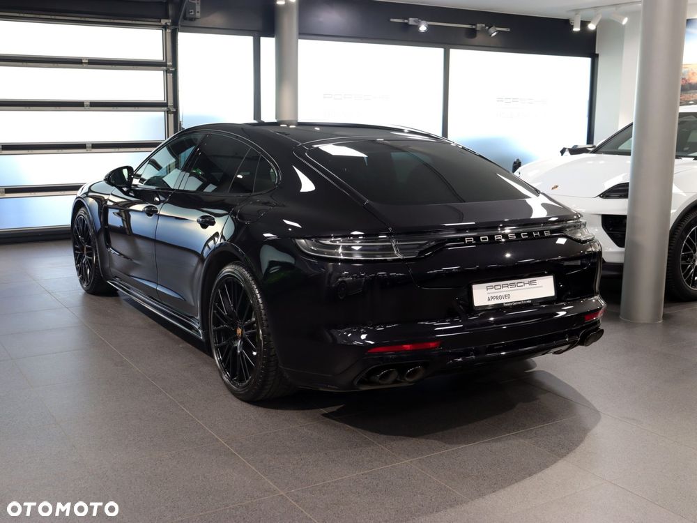 Porsche Panamera - 3