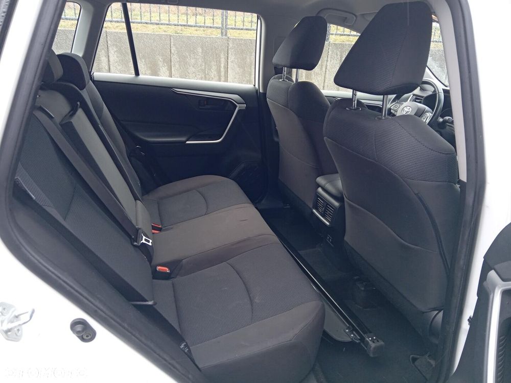 Toyota RAV4 - 11