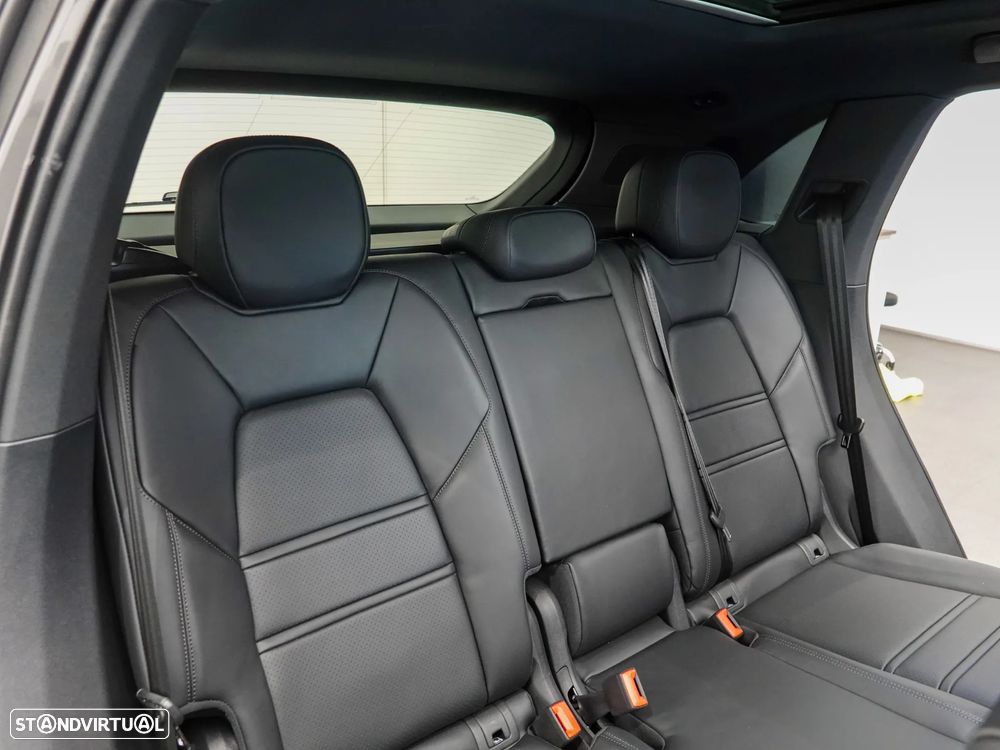 Porsche Cayenne - 17