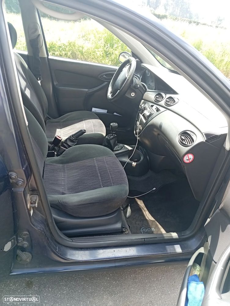 Ford Focus SW 1.8 TDdi Comfort - 12