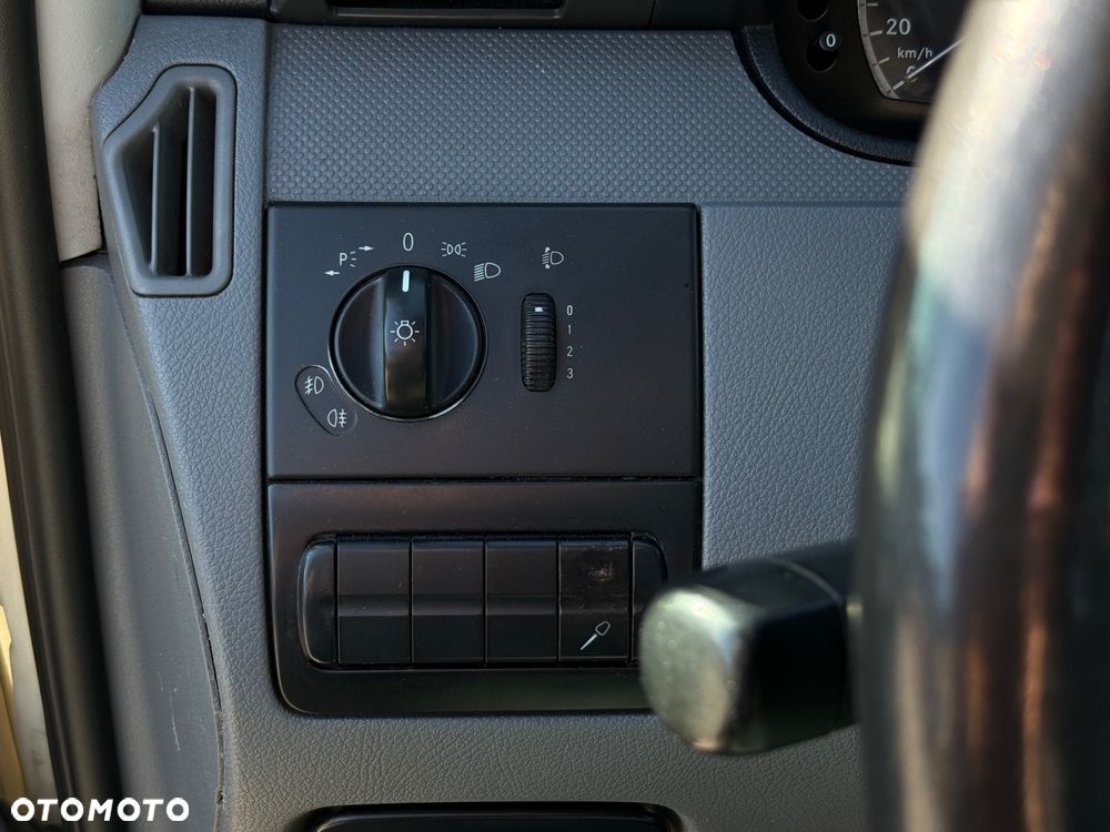 Mercedes-Benz Vito - 15