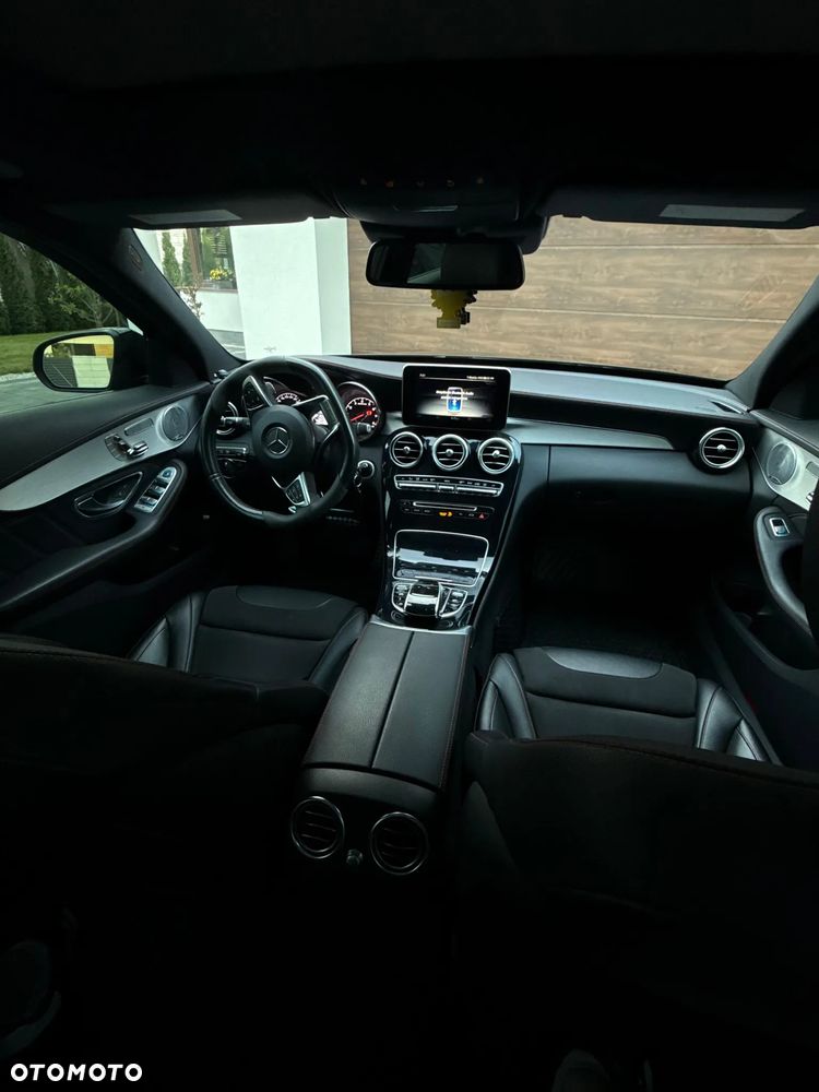 Mercedes-Benz Klasa C AMG 43 4Matic 9G-TRONIC - 11