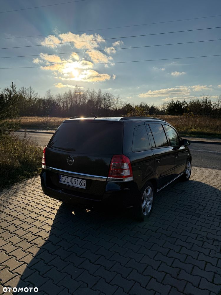 Opel Zafira 1.8 Family - 9