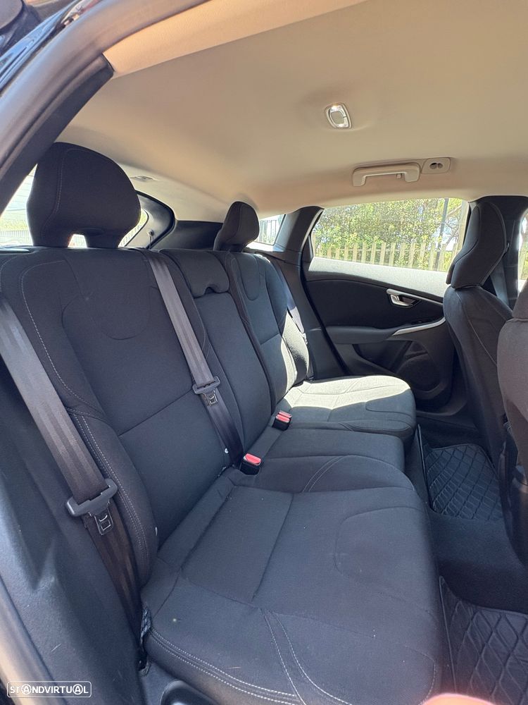 Volvo V40 2.0 D2 Kinetic - 10