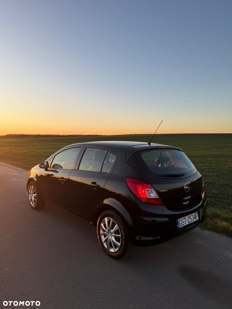 Opel Corsa 1.2 16V Selection 110 Jahre - 3