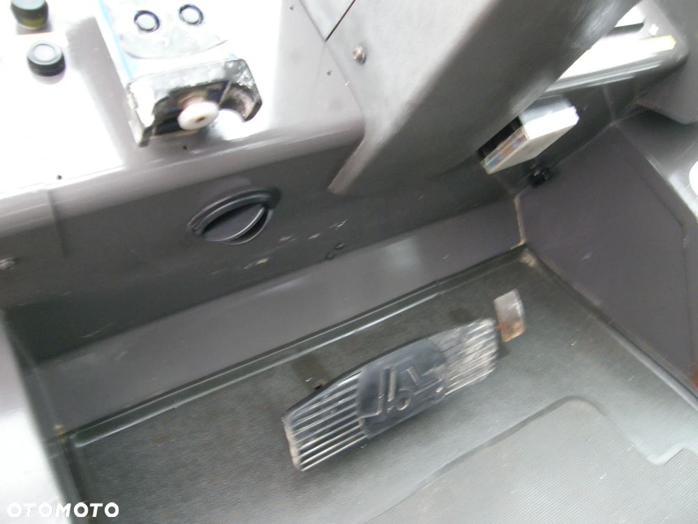 Manitou M26-4 4x4 2004 2100h maszt 10m kosz sprowadzony - 17