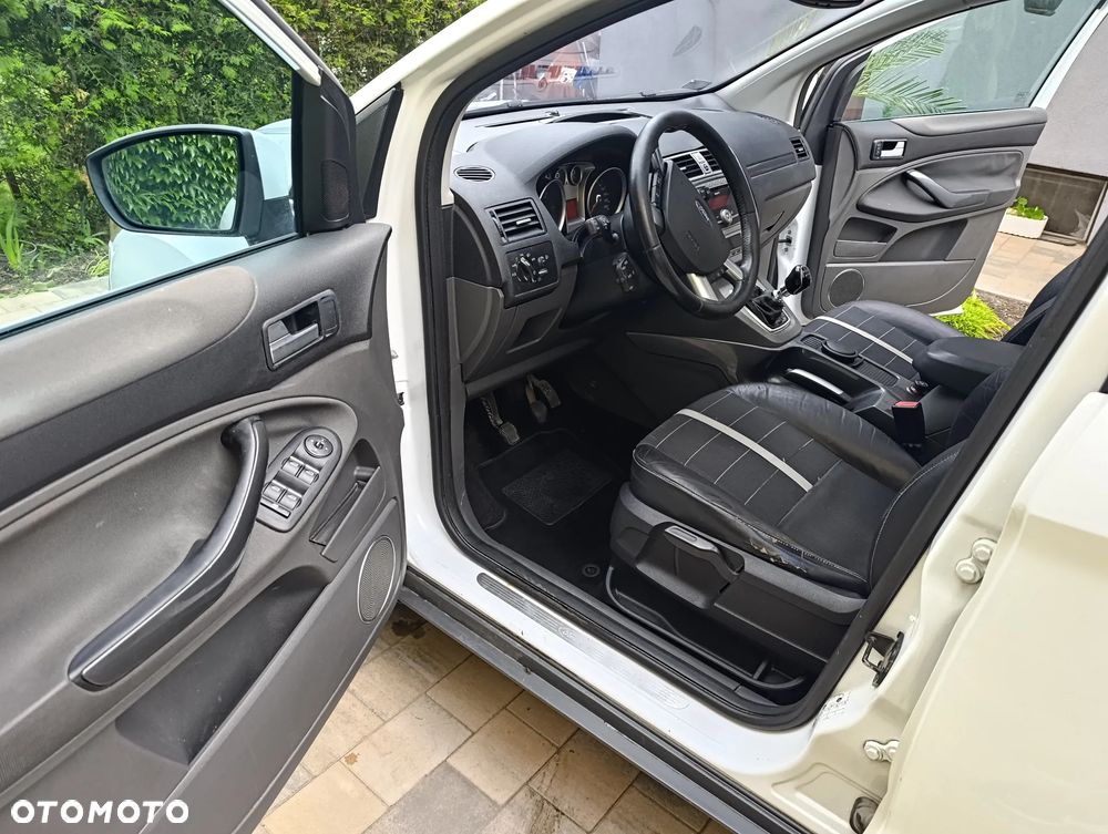 Ford Kuga 2.0 TDCi Titanium - 8