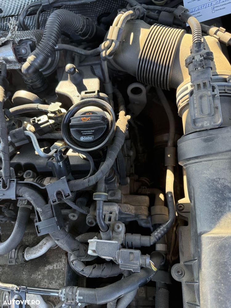 Volkswagen Golf 1.6 TDI DPF Comfortline - 22