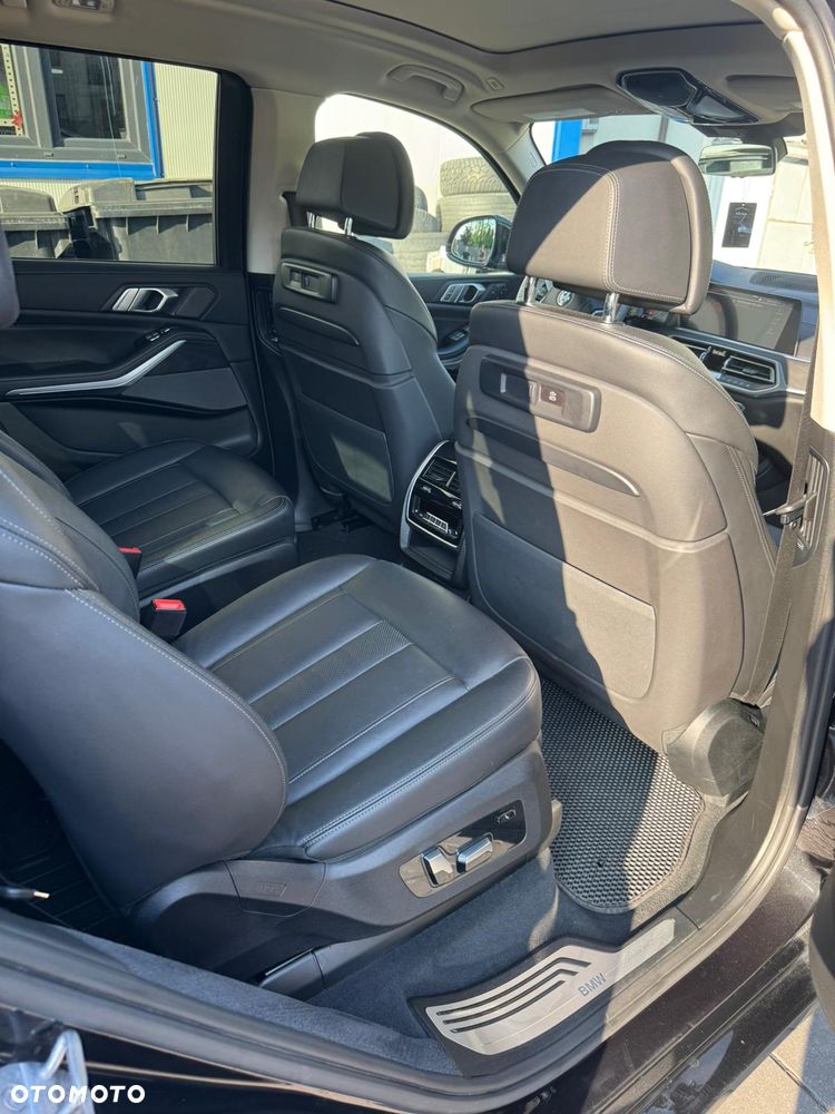 BMW X7 xDrive40i - 12