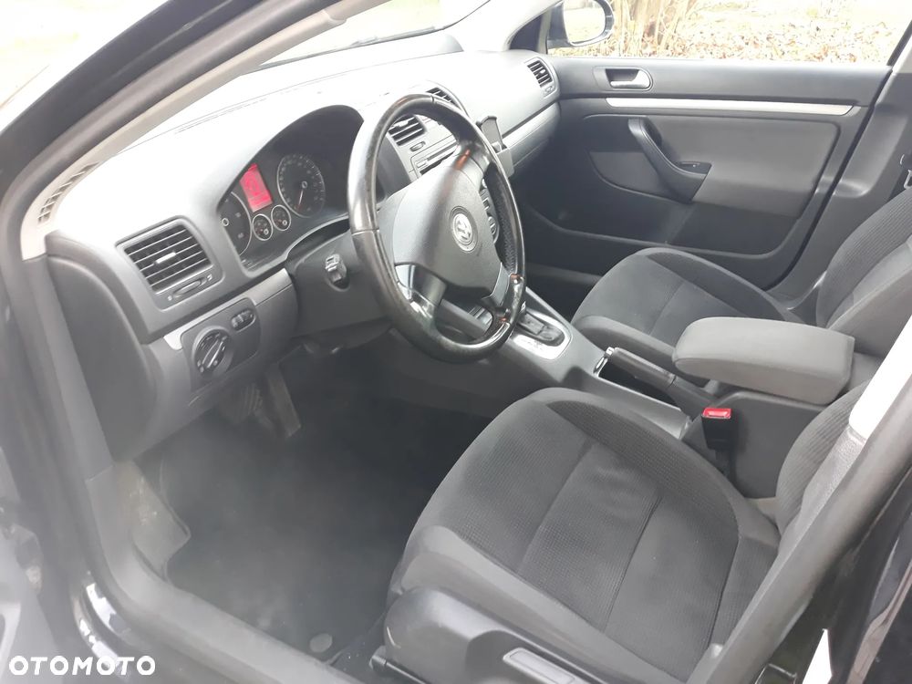 Volkswagen Golf 1.9 TDI Comfortline DSG - 6