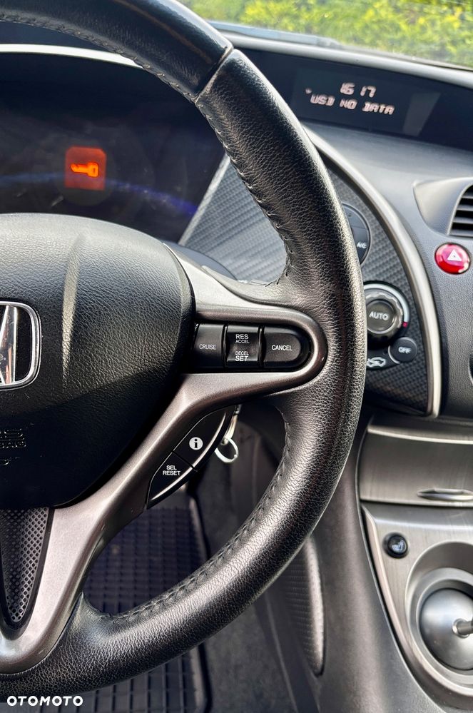Honda Civic 1.8i-VTEC Sport - 23