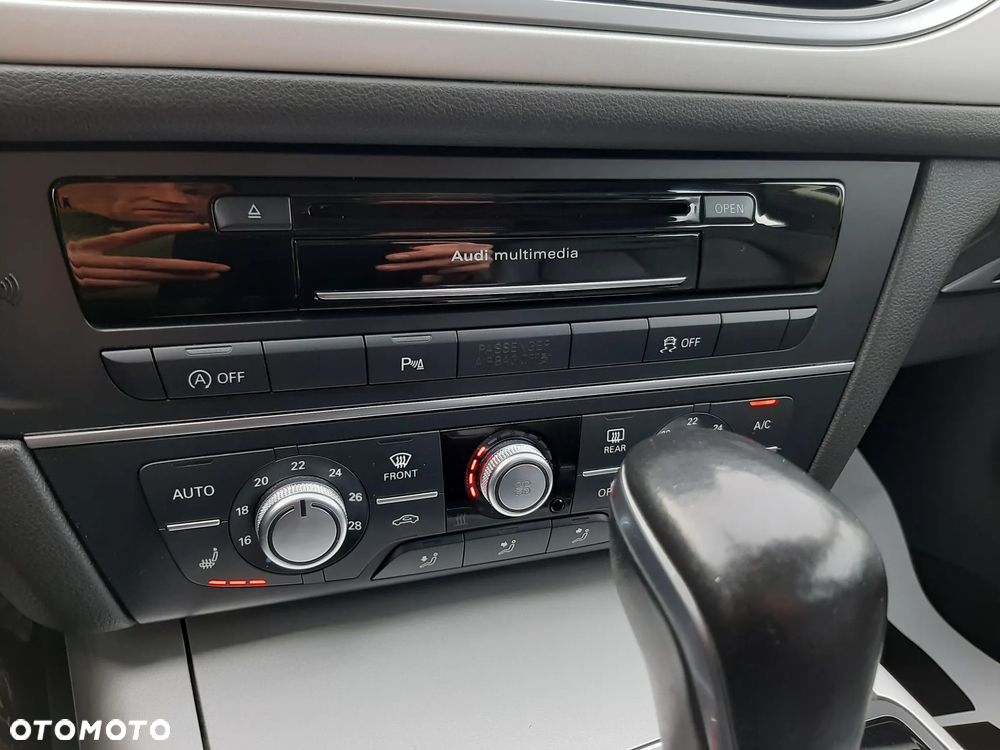 Audi A6 Avant 2.0 TDI Ultra S tronic - 12