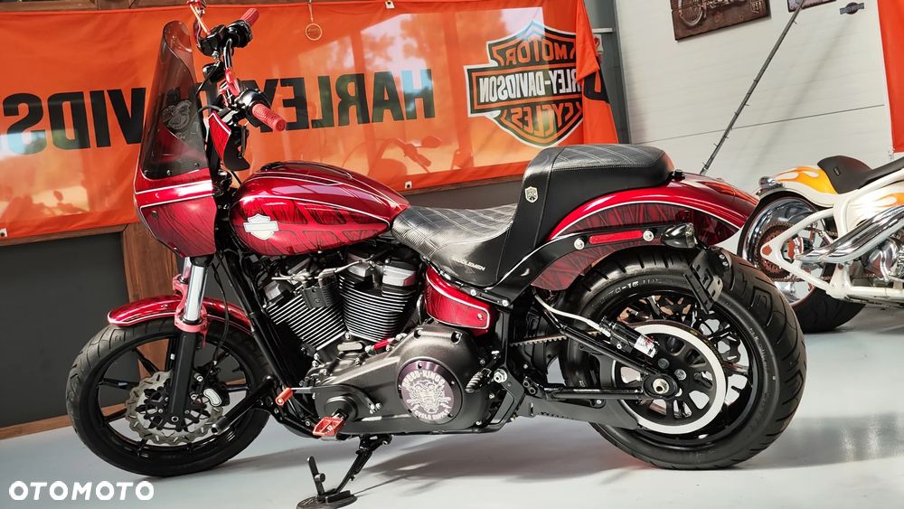 Harley-Davidson Softail Street Bob - 9