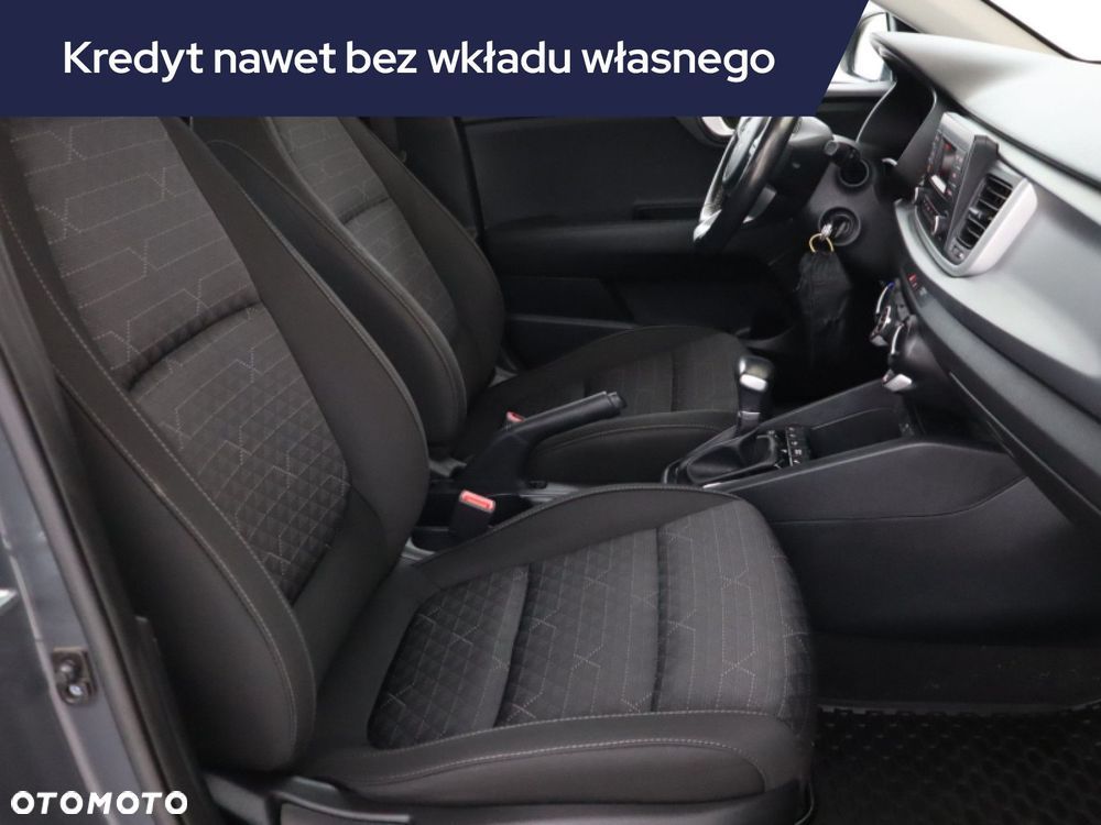 Kia Rio - 11