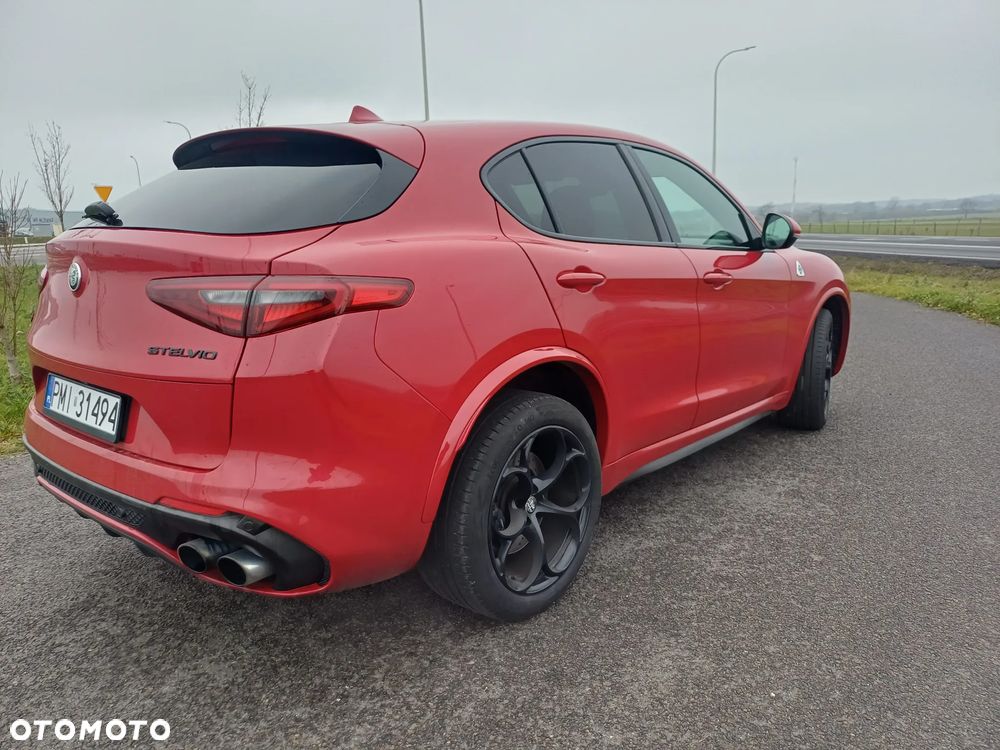 Alfa Romeo Stelvio V6 2.9 Bi-Turbo AT8-Q4 Quadrifoglio - 8