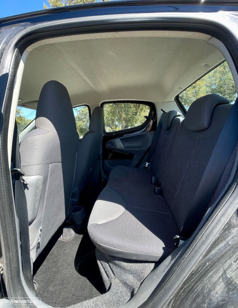 Peugeot 107 1.0 Urban - 18