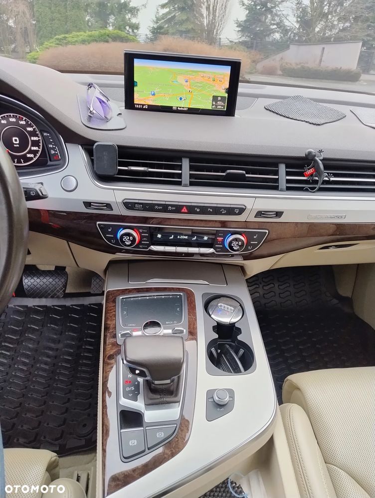 Audi Q7 - 25