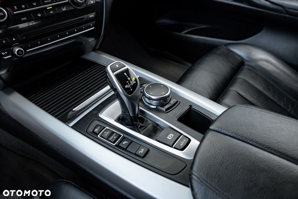 BMW X5 xDrive25d - 32