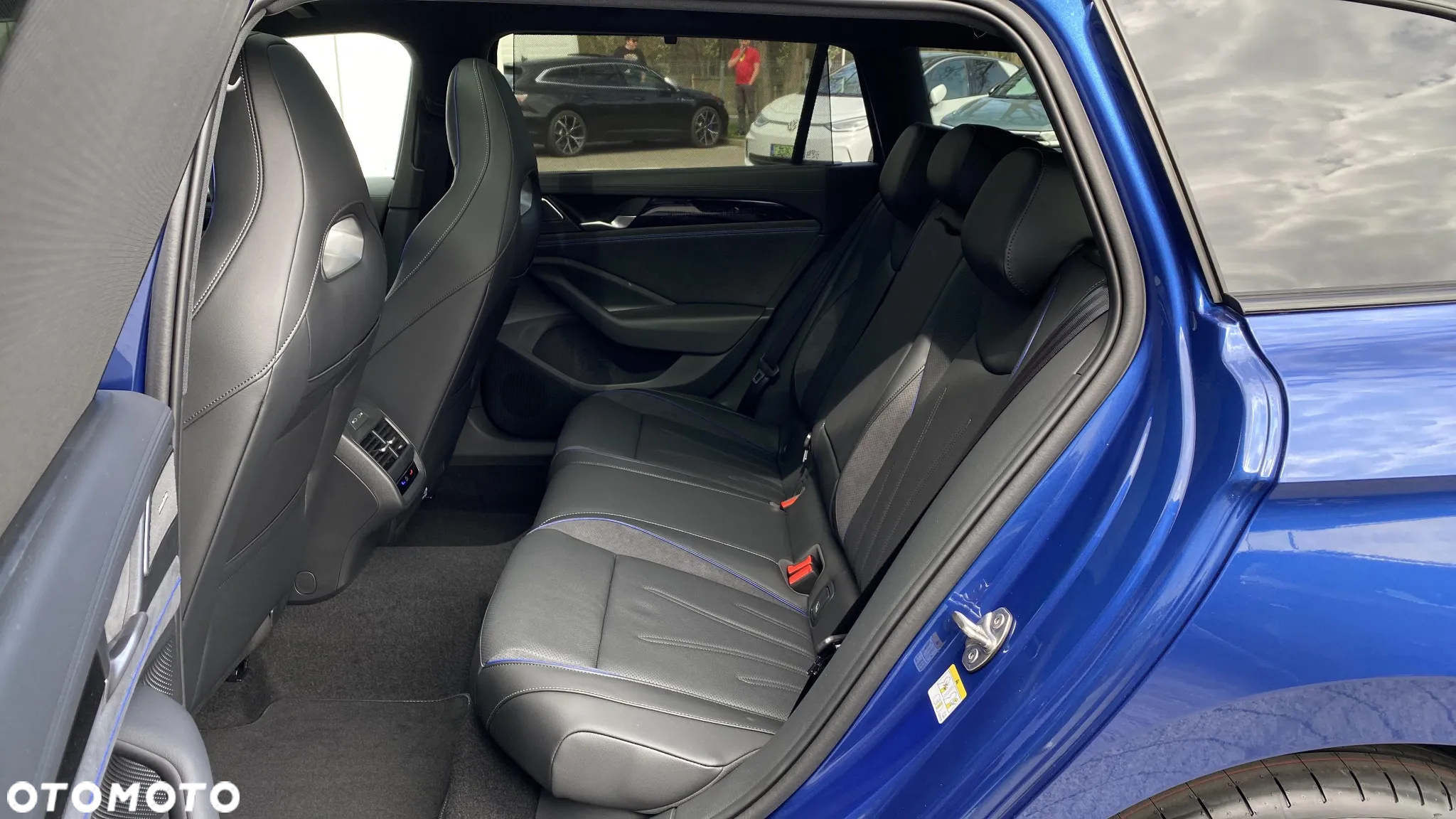 Volkswagen Passat 2.0 TSI R-Line Plus DSG - 22