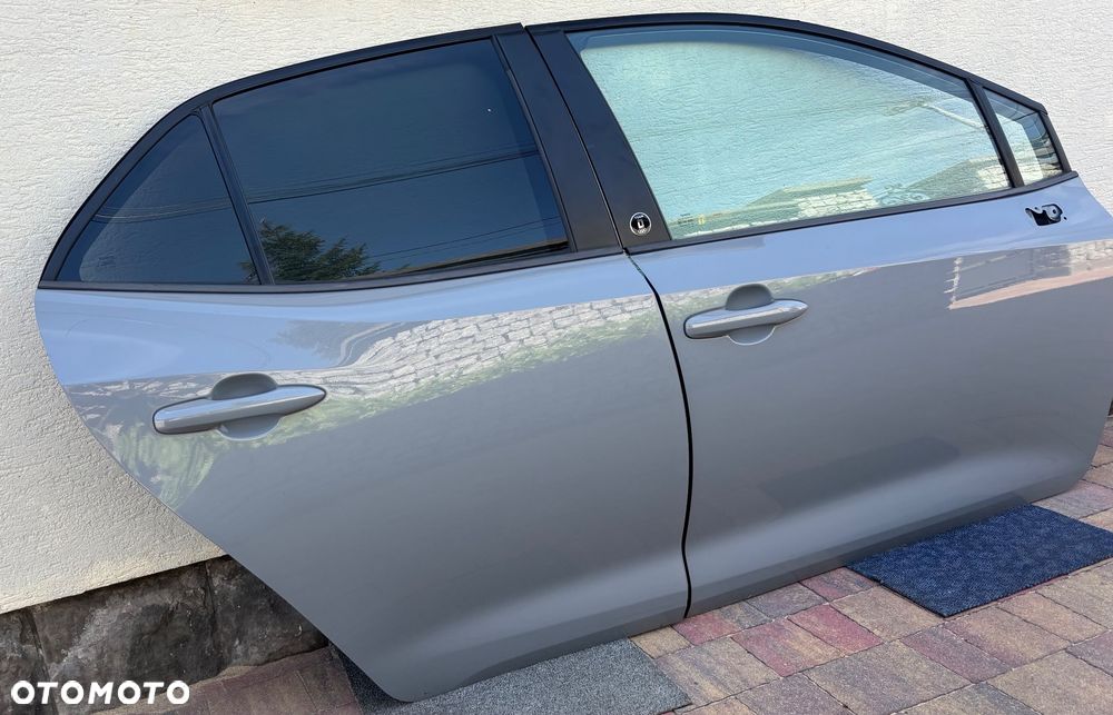 TOYOTA COROLLA E21 19-25 DRZWI PRAWE PRAWY PRZOD PRZEDNIE TYL TYLNE 1H5 - 1