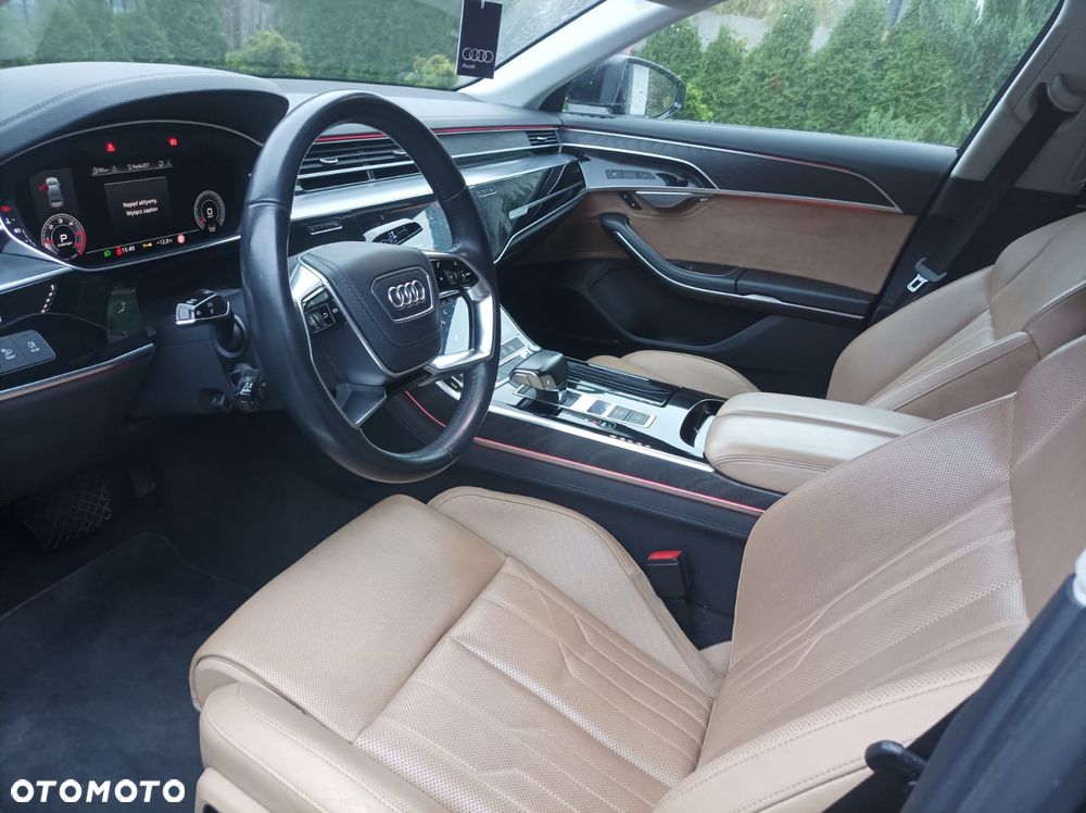 Audi A8 - 8