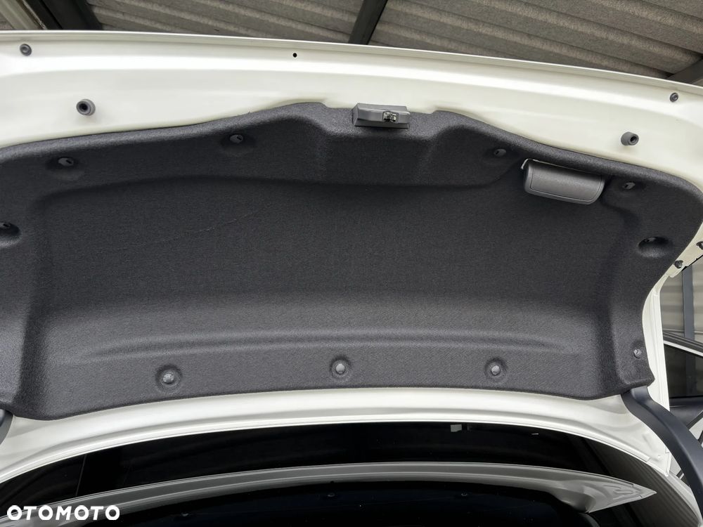 Toyota Corolla 1.6 Comfort - 25