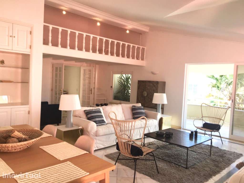 Apartamento T3 para arrendamento no Monte Estoril com vista de mar - Grande imagem: 4/17