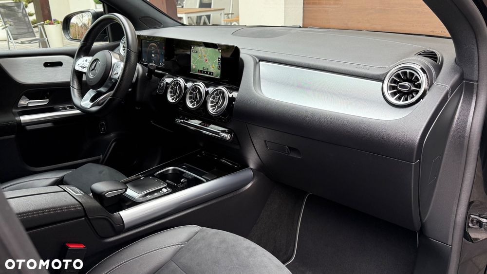 Mercedes-Benz Klasa B 250 e PHEV AMG Line 8G-DCT - 22