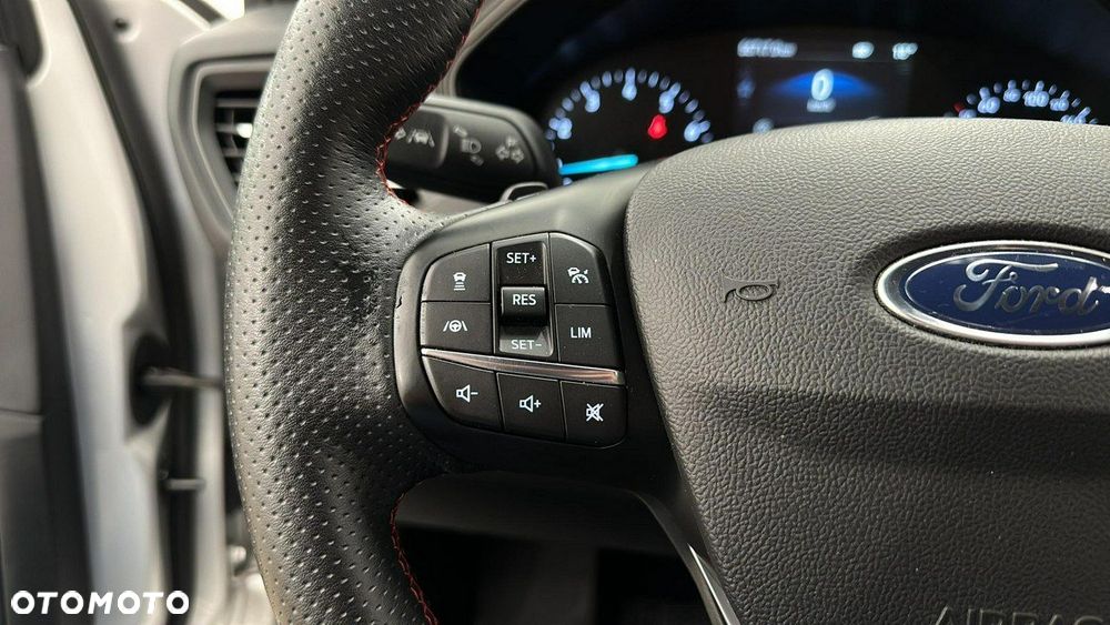 Ford Focus 1.5 EcoBoost ST-Line - 23