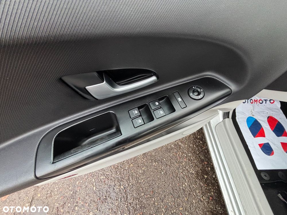 Kia Ceed 2.0 CVVT Spirit - 13