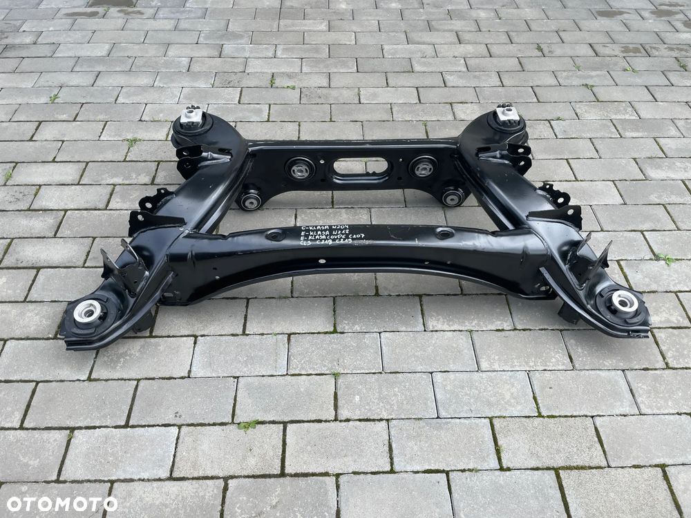 BELKA ZAWIESZENIA TYLNEGO MERCEDES W204, W212, CLS W218, W219 - NOWA - 4