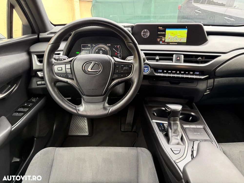 Lexus UX 250h Business Edition - 14