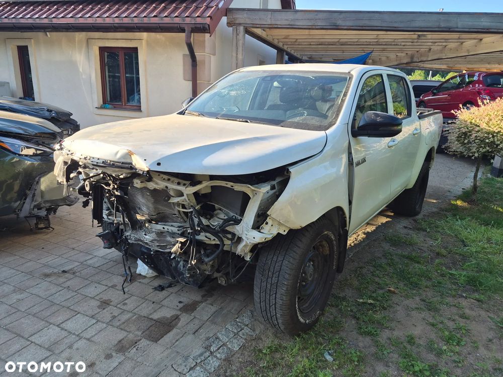Toyota Hilux 2.8 D-4D Double Cab SR5 4x4 - 11
