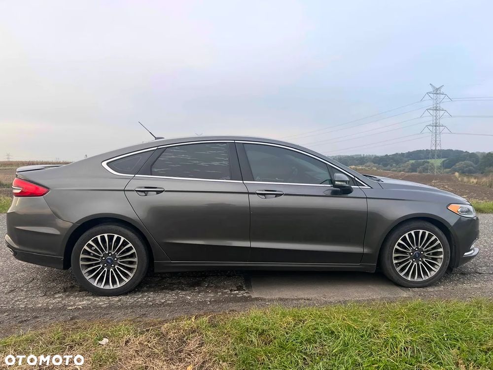 Ford Fusion - 10