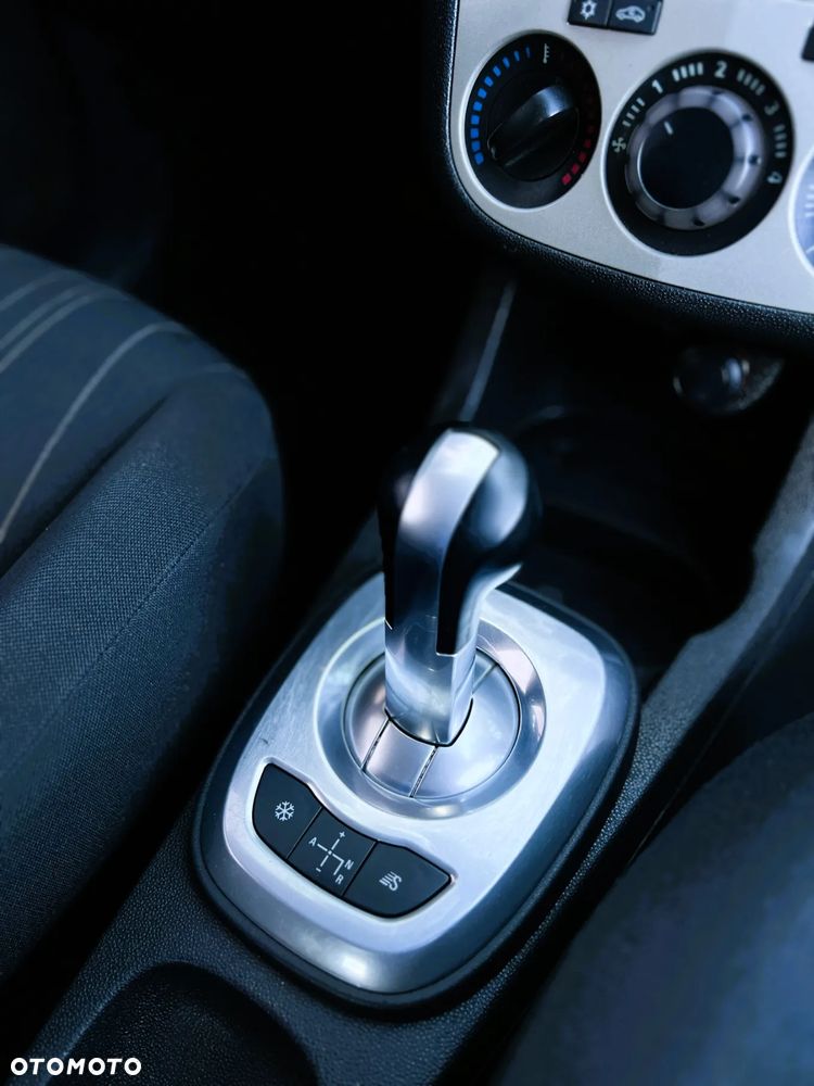 Opel Corsa - 18