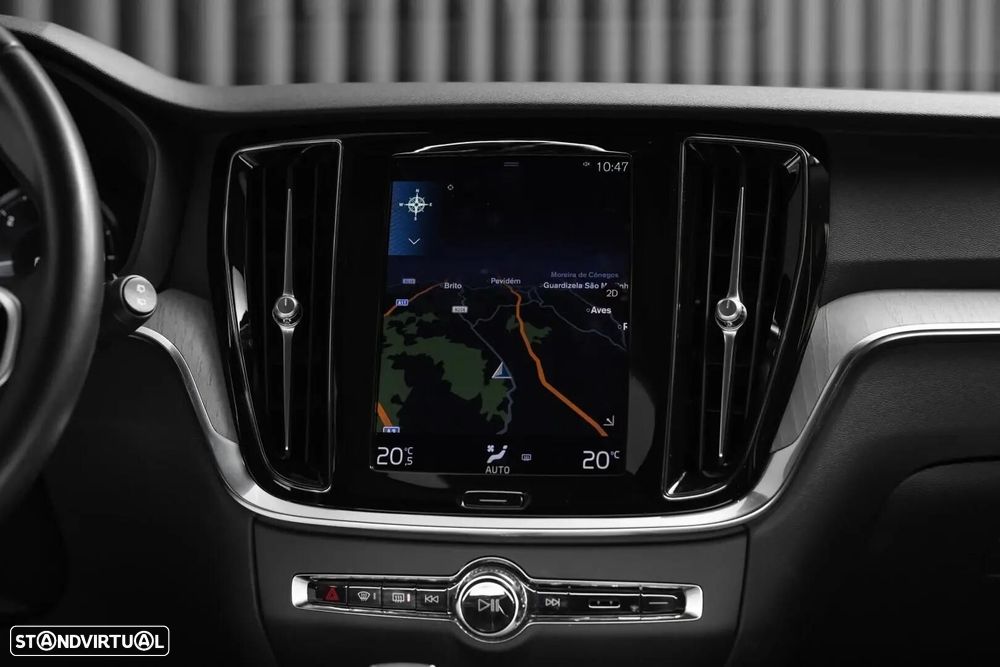 Volvo V60 2.0 B4 Momentum Geartronic - 16