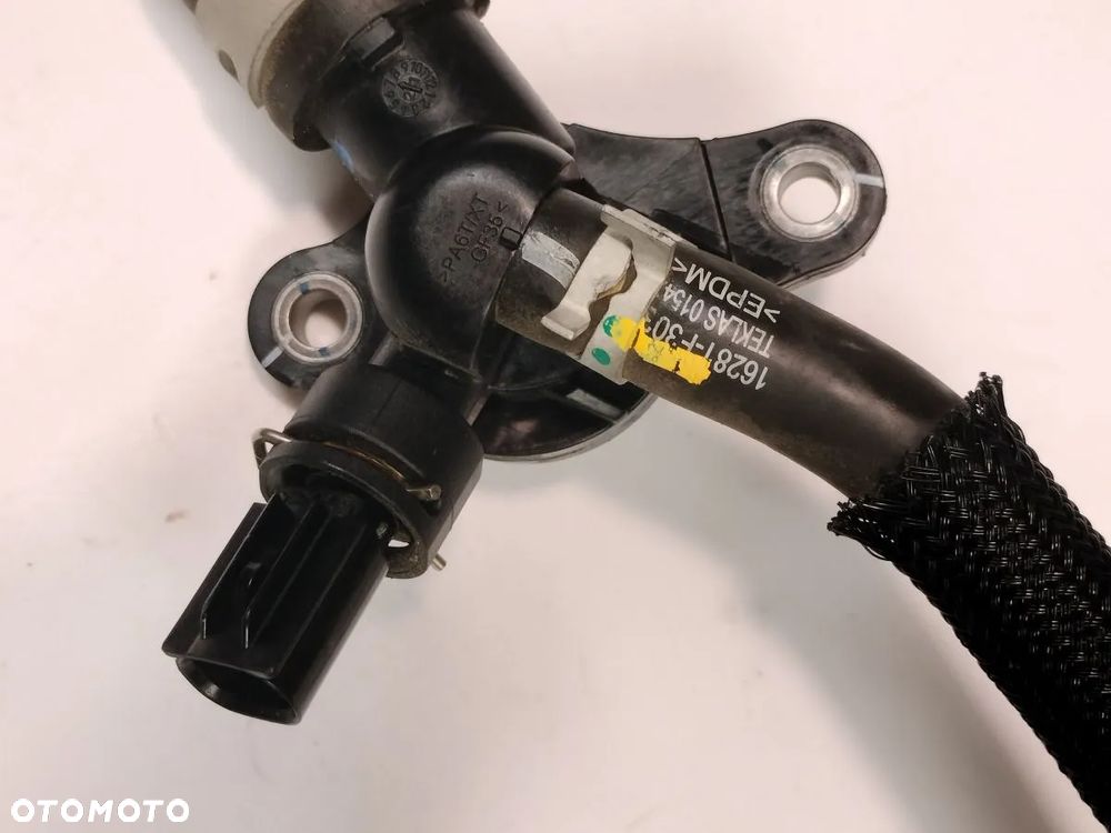 TOYOTA YARIS 1.5h 19-24r Trójnik Rurka Wody - 4