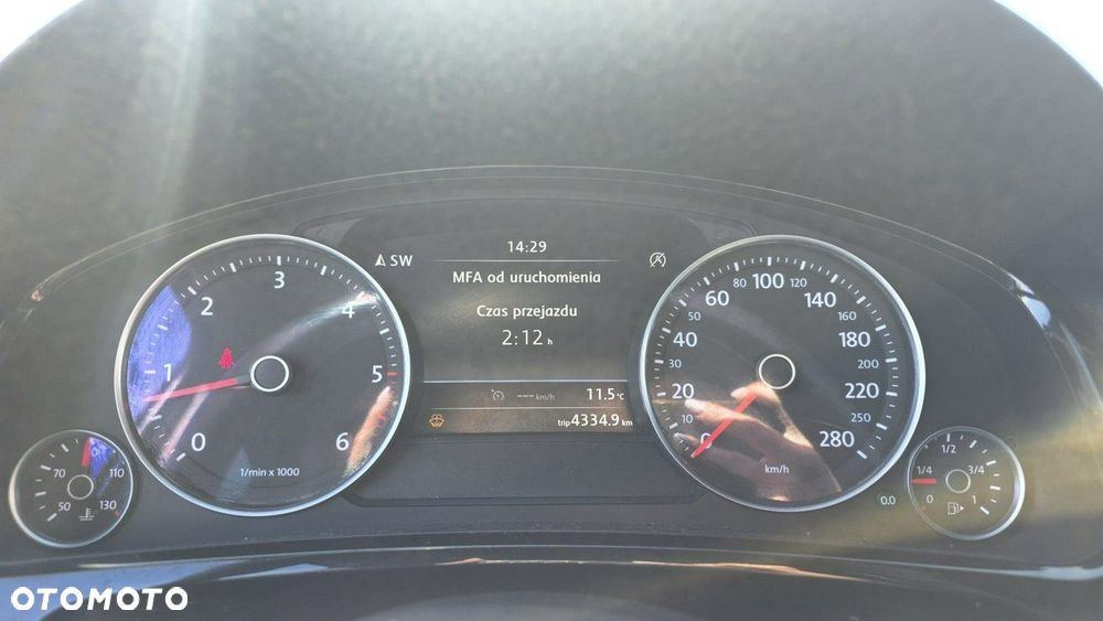 Volkswagen Touareg - 11