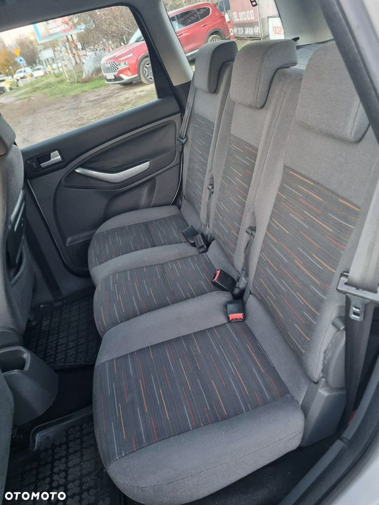 Ford C-MAX - 14