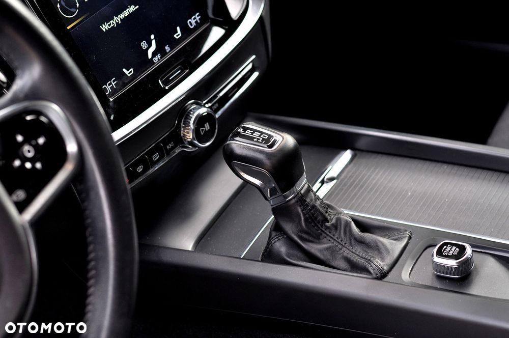 Volvo V60 D3 Geartronic Momentum Pro - 23