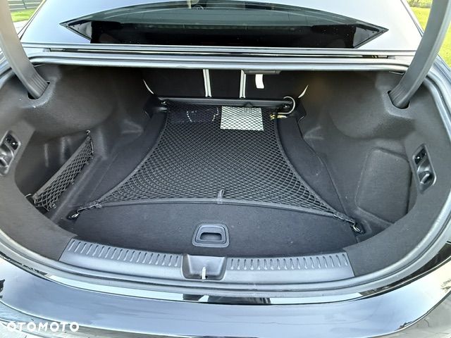 Mercedes-Benz Klasa E 220 d mHEV 4-Matic Exclusive 9G-Tronic - 13