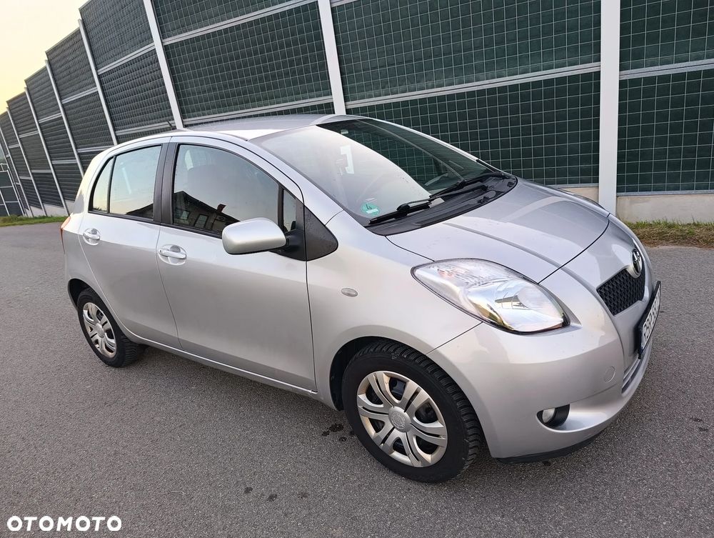 Toyota Yaris 1.3 Sol Premium - 15