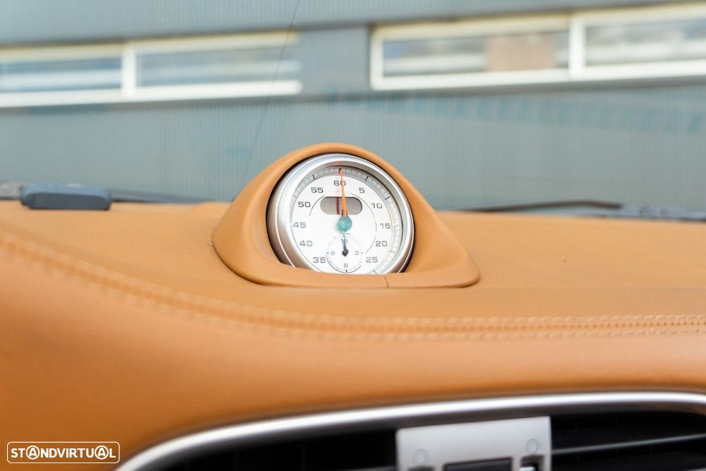 Porsche 911 (997) Turbo Cabriolet PDK - 32