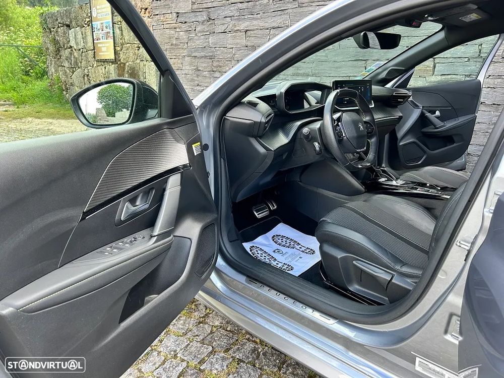 Peugeot e-208 50 kWh GT Line - 10
