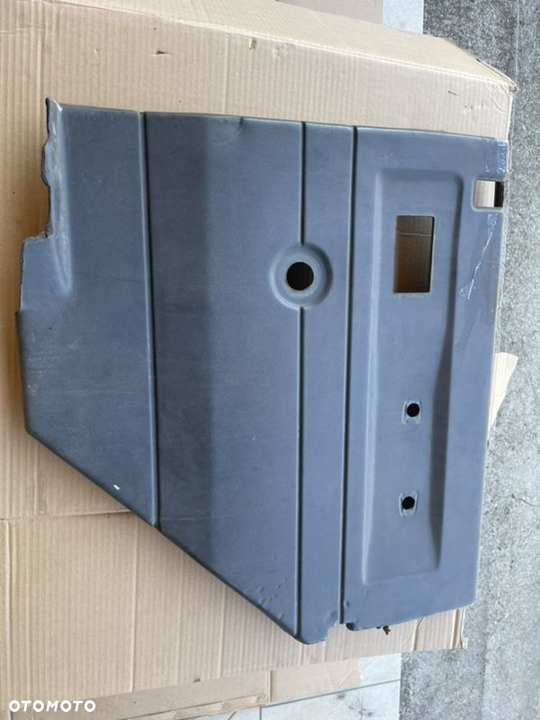 boczek prawy tyl Land Rover Defender - 2