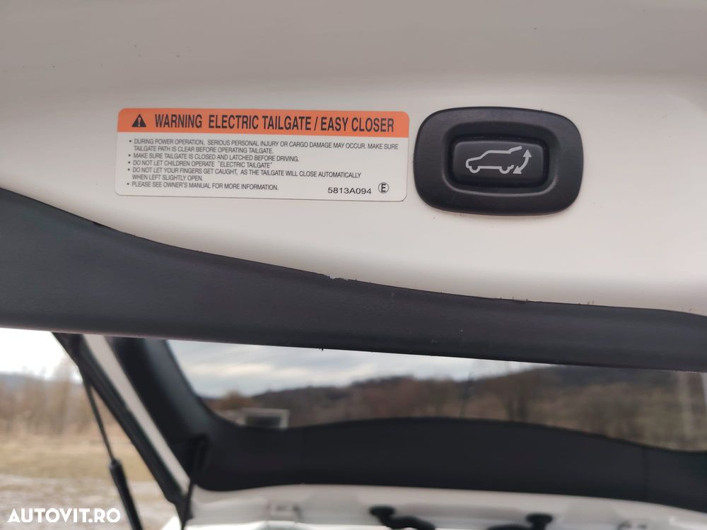 Mitsubishi Outlander 2.0 4WD Top - 14