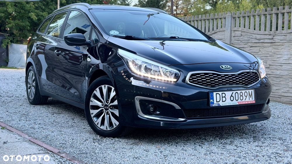Kia Ceed - 8