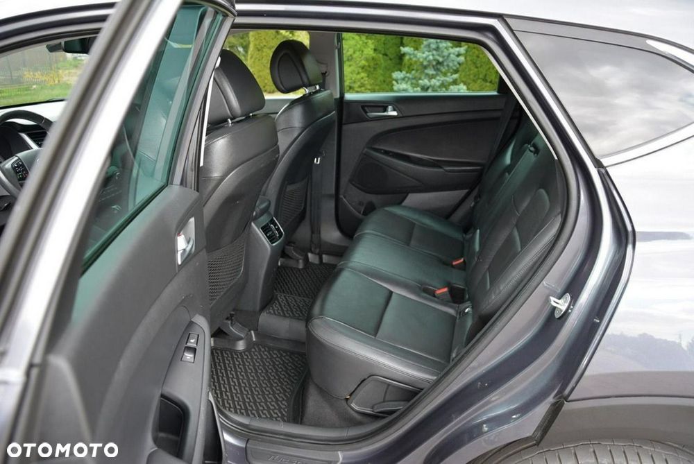 Hyundai Tucson 2.0 CRDI 4WD Automatik Premium - 16
