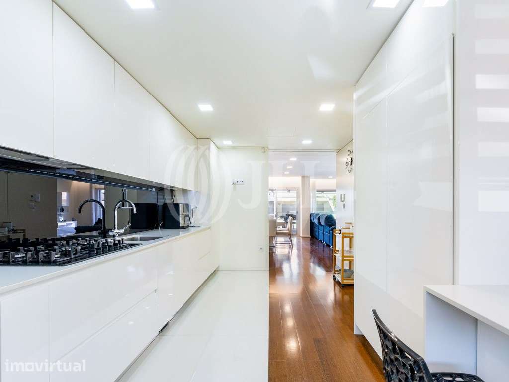Moradia T4 com jardim e garagem, em Vila Nova de Gaia, Porto - Grande imagem: 5/29