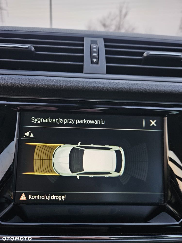 Skoda Fabia 1.0 MPI Clever - 23